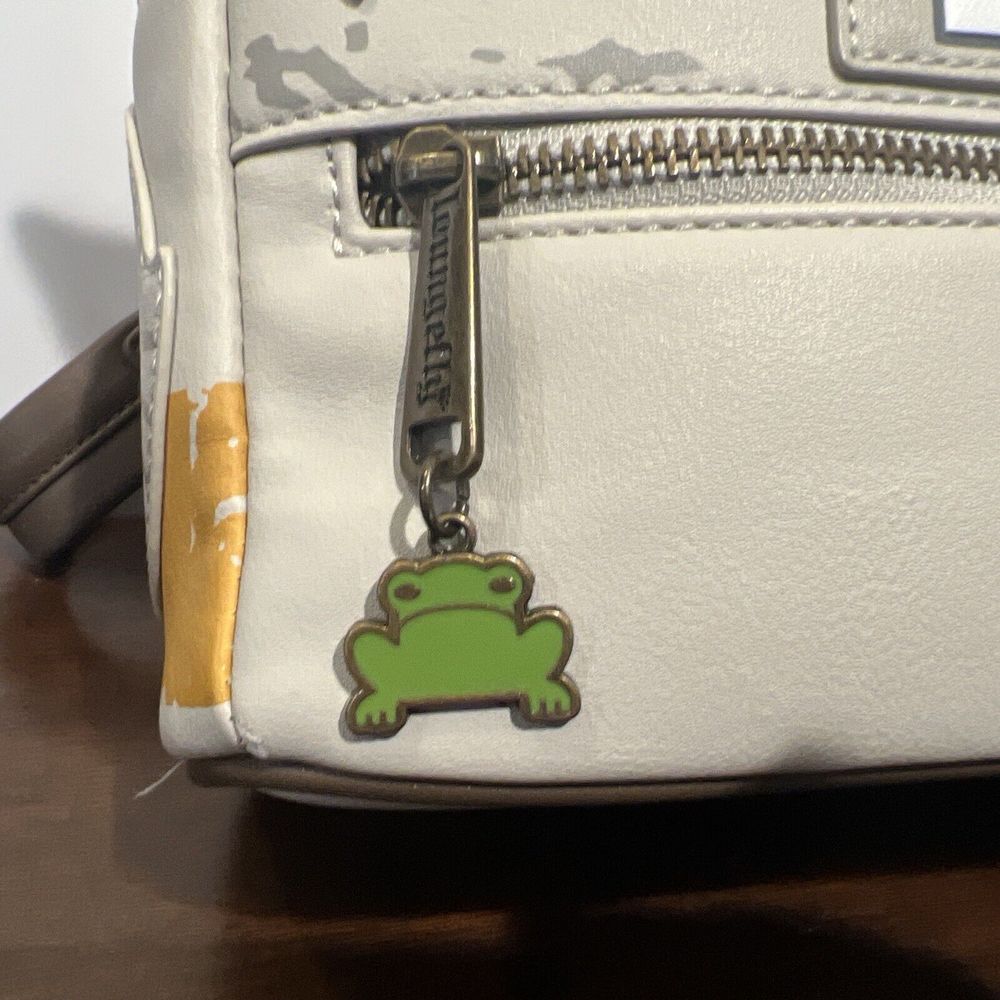 Pre-owned Light Use Loungefly Star Wars Baby Yoda Backpack - Gray/Green Disney - Picture 9 of 13